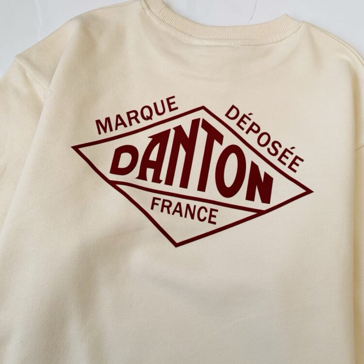 ◼️2025年秋冬新品✨ Danton前刺繡瓦片後印花長袖衛衣