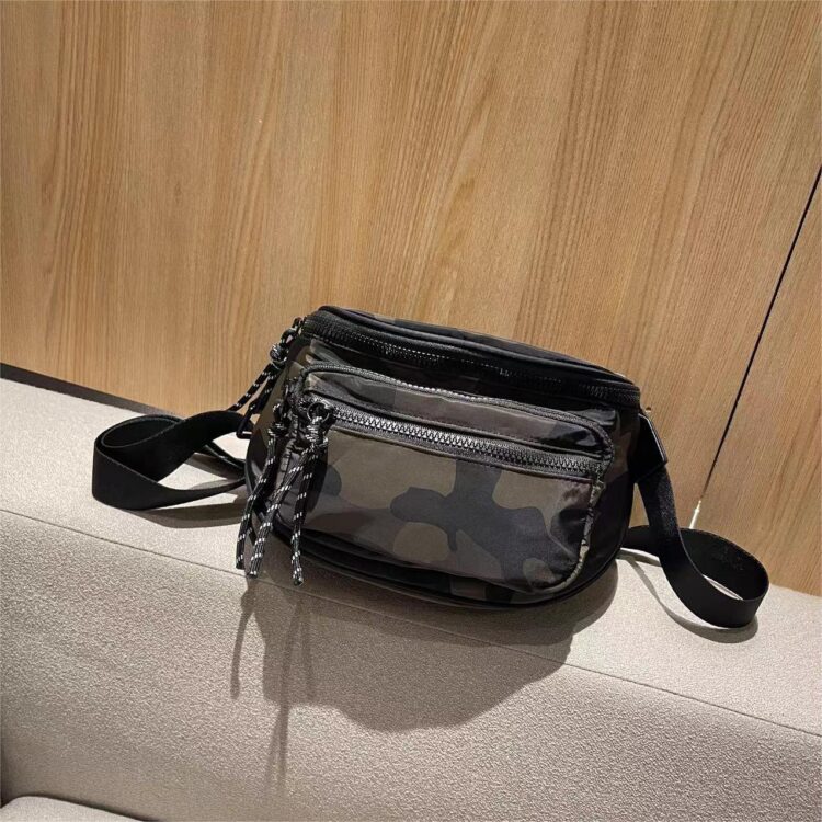 超輕尼龍潮流大容量單肩斜孭馬鞍袋