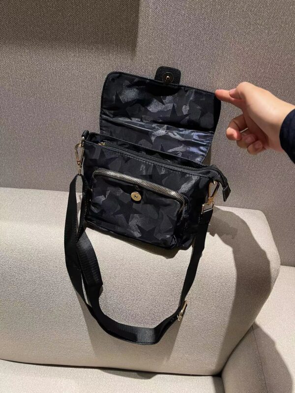 簡約多夾層郵差斜孭袋