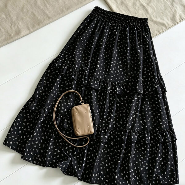 🩷chic 春夏新裝! 黑色顯瘦碎花半身傘裙