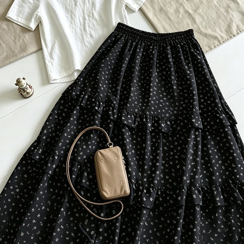 🩷chic 春夏新裝! 黑色顯瘦碎花半身傘裙：圖片 3