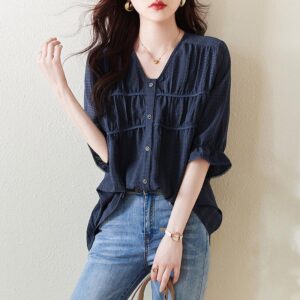 PLUS SIZE💗 V領天絲褶皺襯衫：圖片 6