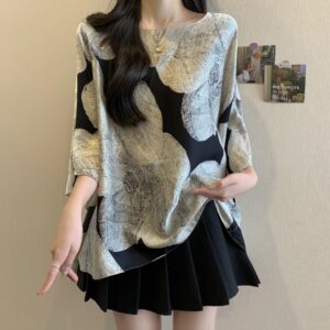 PLUS SIZE💗設計感復古圓領蝙蝠袖上衣：圖片 5