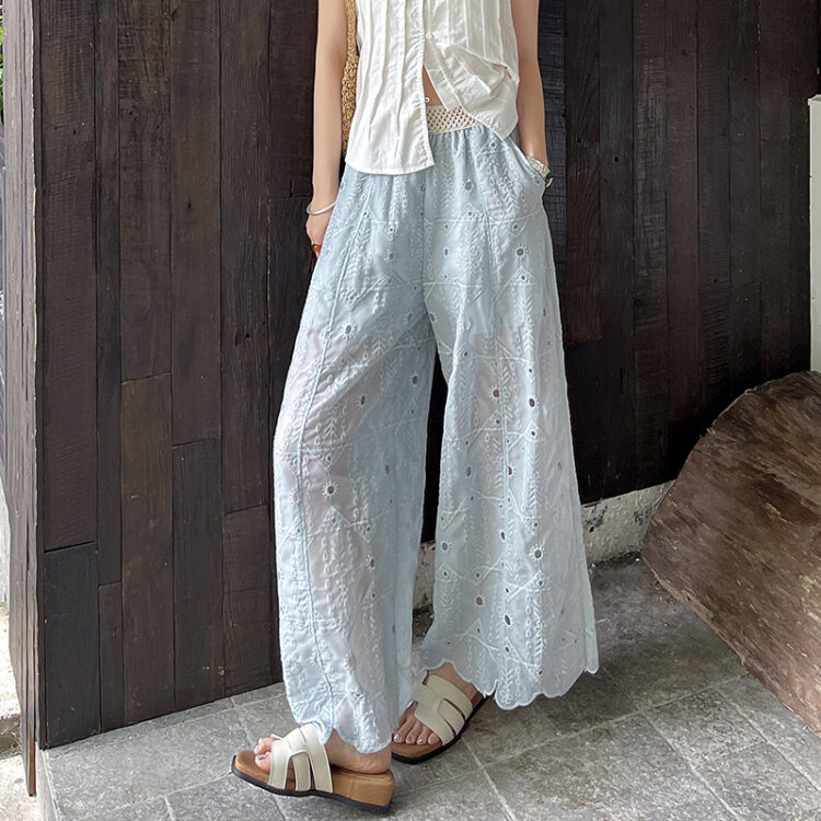 🩷chic 春夏新裝! 薄款刺繡勾花九分直筒褲