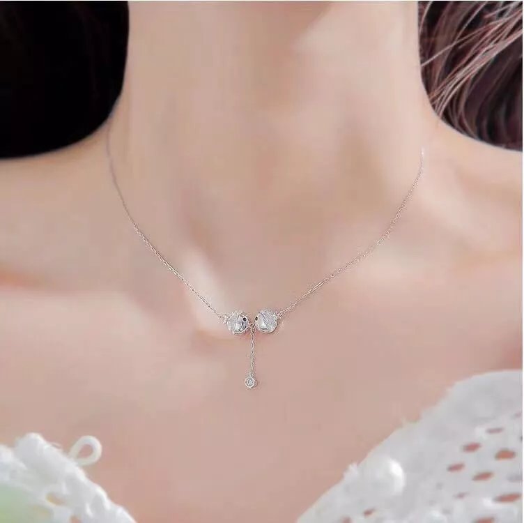 簡約氣質水晶石[親嘴魚]項鍊女款銀飾項鍊：圖片 2