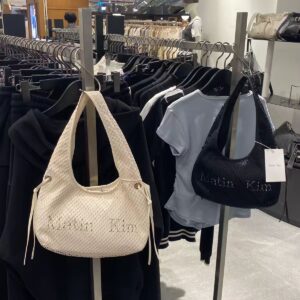 韓國🇰🇷 Matinkim網狀腋下單肩袋：圖片 2