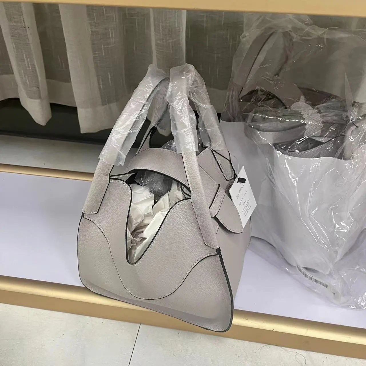 日本🇯🇵GRL通勤水桶手挽袋：圖片 8