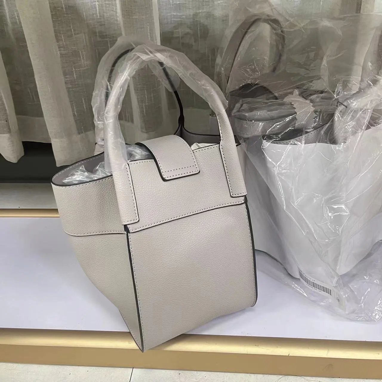 日本🇯🇵GRL通勤水桶手挽袋：圖片 6