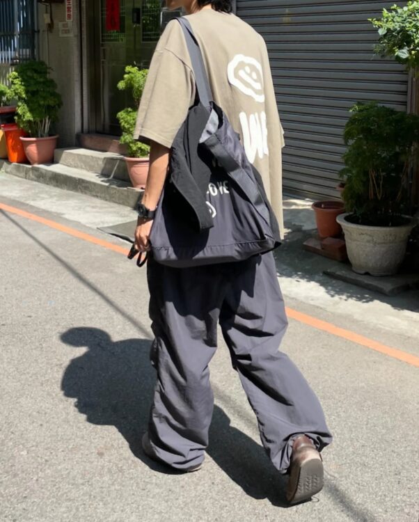 OOOWL 兩色入~笑臉側孭tote Bag