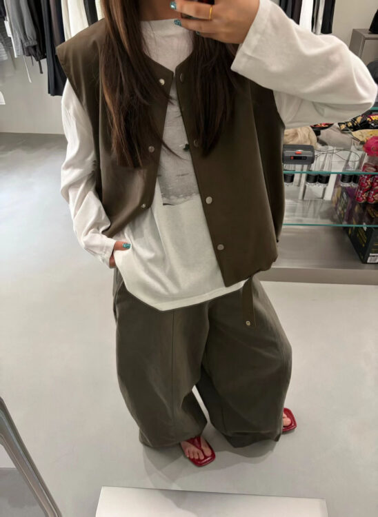 秋冬極簡風PU皮寬鬆減齡馬甲