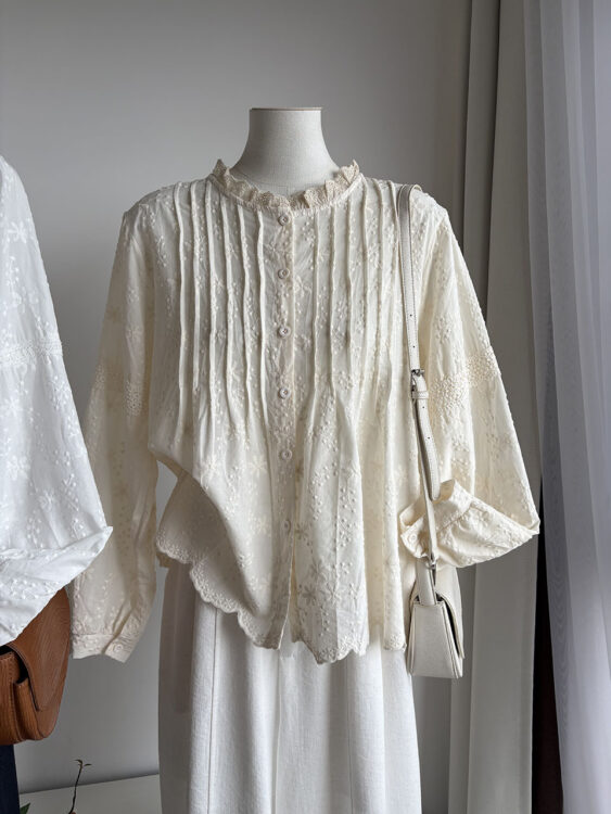 韓系木耳花邊小企領刺繡鬆身恤衫