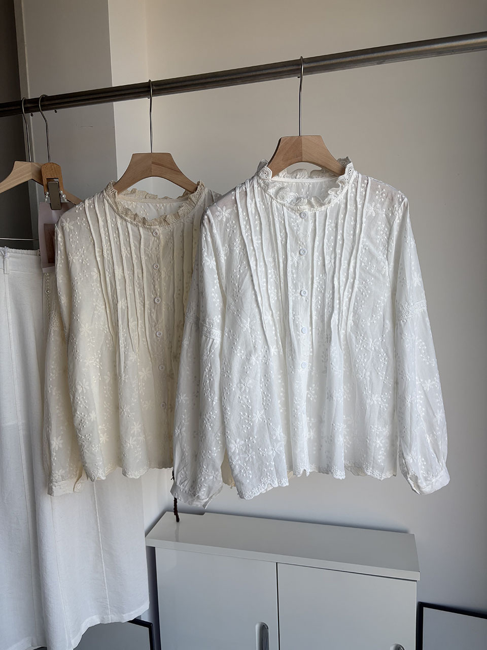 韓系木耳花邊小企領刺繡鬆身恤衫：圖片 5