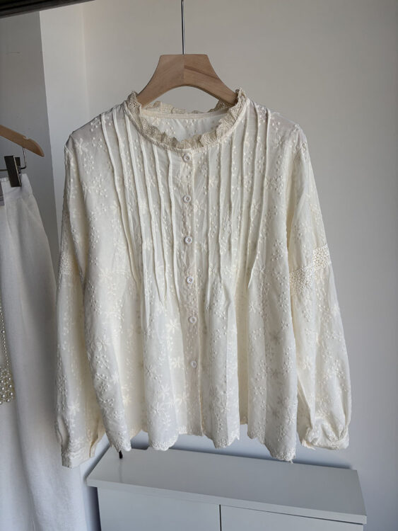 韓系木耳花邊小企領刺繡鬆身恤衫